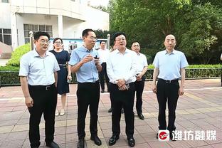 唐斯：我们关键时刻需要防住对手 要称赞绿军&他们需要时能进球